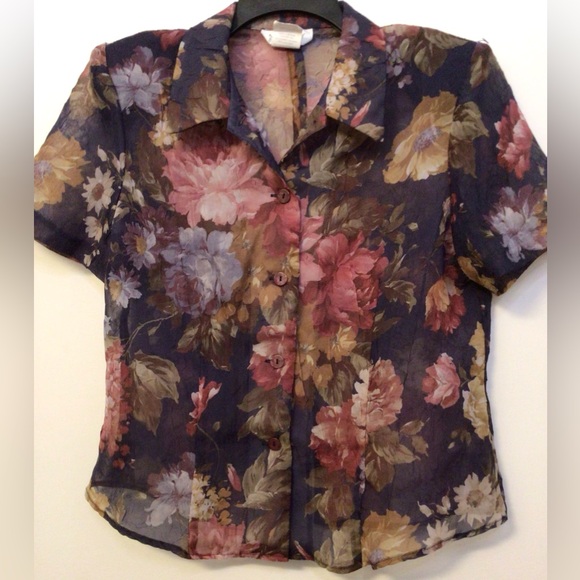 Miss Dorby floral button down blouse with back slit and button detail size 12 - Picture 3 of 9